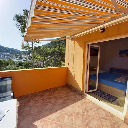 Vinko Mljet- One-bedroom With Terrace A5 *