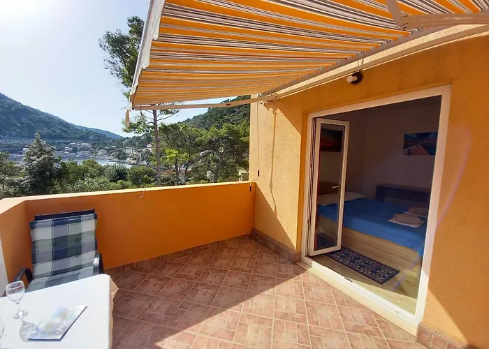 Vinko Mljet- One-bedroom With Terrace A5 *
