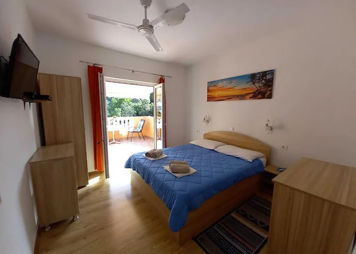 Апартаменты Vinko Mljet- One-bedroom With Terrace A5 Собра